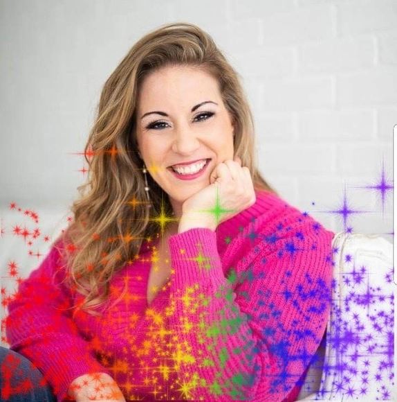 Meet your Posher, Lisa - Picture 1 of 1